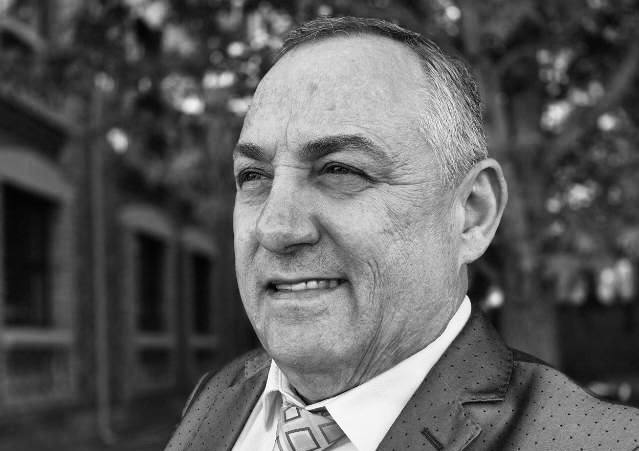 Smart Online Trader: Leadership built in fire